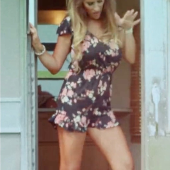 Jessie James Decker “Clint Eastwood” Romper - Picture 2 of 5